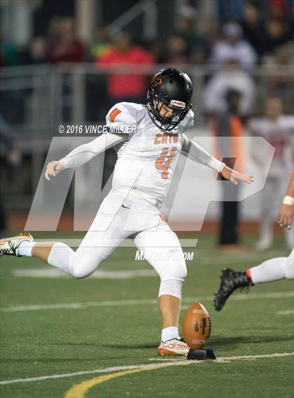 Thumbnail 3 in Monroe @ Sumner (WIAA 4A 1st Round) photogallery.