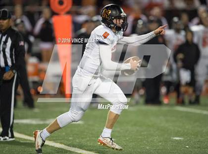 Thumbnail 3 in Monroe @ Sumner (WIAA 4A 1st Round) photogallery.