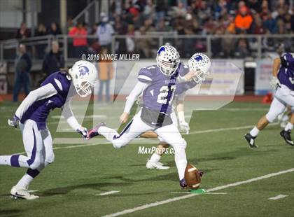 Thumbnail 3 in Monroe @ Sumner (WIAA 4A 1st Round) photogallery.