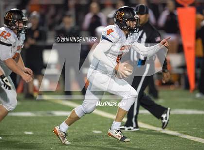 Thumbnail 2 in Monroe @ Sumner (WIAA 4A 1st Round) photogallery.
