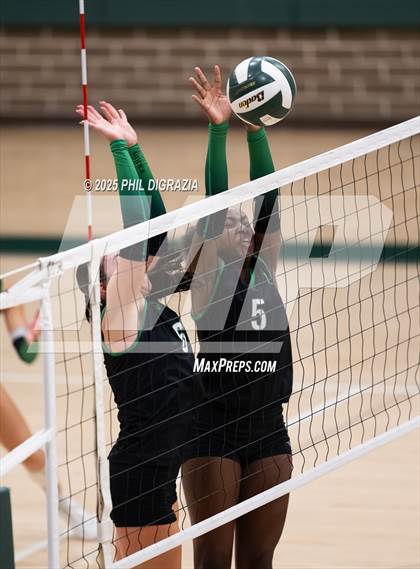 Thumbnail 3 in Brenham @ Rudder photogallery.