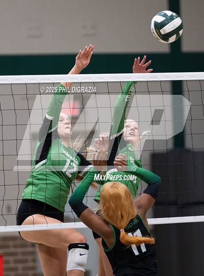 Thumbnail 2 in Brenham @ Rudder photogallery.