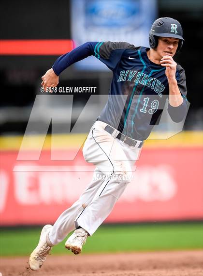 Thumbnail 2 in Auburn Riverside vs. Sedro-Woolley photogallery.