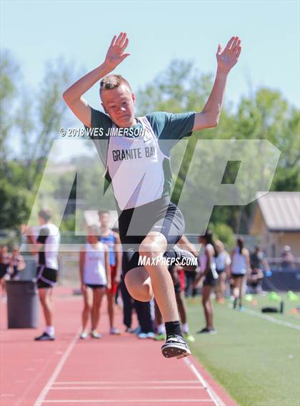 Thumbnail 2 in Sierra Foothill League Tri Meet photogallery.