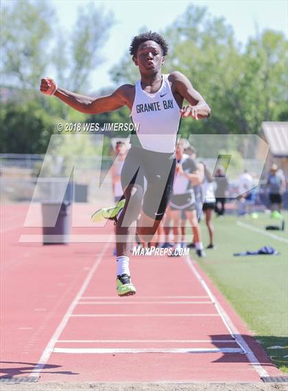 Thumbnail 2 in Sierra Foothill League Tri Meet photogallery.