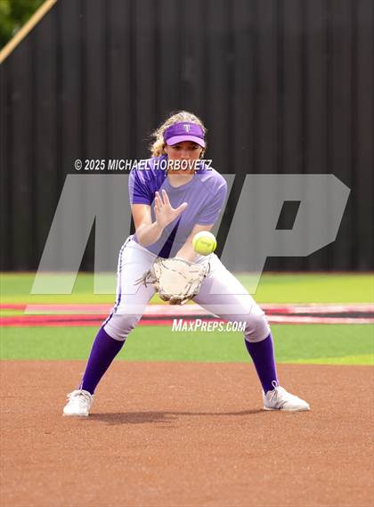 Thumbnail 1 in Lake Ridge vs. Timber Creek (UIL 6A D1 Girls Softball Bi-District) photogallery.