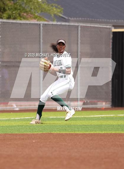 Thumbnail 1 in Lake Ridge vs. Timber Creek (UIL 6A D1 Girls Softball Bi-District) photogallery.