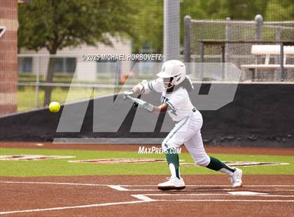 Thumbnail 1 in Lake Ridge vs. Timber Creek (UIL 6A D1 Girls Softball Bi-District) photogallery.