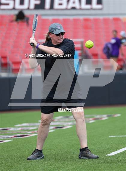 Thumbnail 3 in Lake Ridge vs. Timber Creek (UIL 6A D1 Girls Softball Bi-District) photogallery.