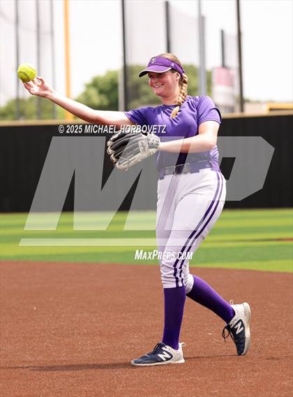 Thumbnail 3 in Lake Ridge vs. Timber Creek (UIL 6A D1 Girls Softball Bi-District) photogallery.