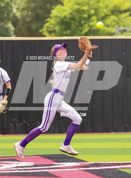 Thumbnail 1 in Lake Ridge vs. Timber Creek (UIL 6A D1 Girls Softball Bi-District) photogallery.