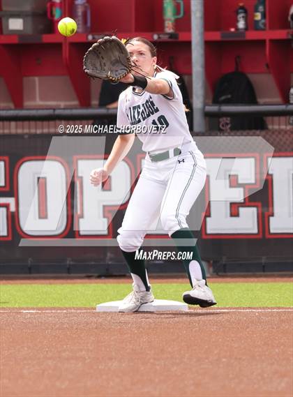Thumbnail 1 in Lake Ridge vs. Timber Creek (UIL 6A D1 Girls Softball Bi-District) photogallery.