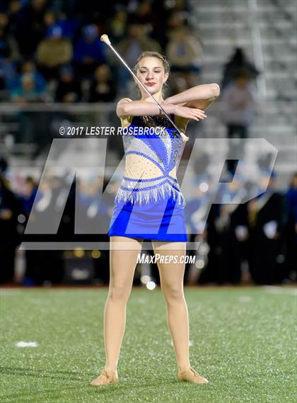 Thumbnail 3 in Yoakum vs. George West (UIL 3A Area Playoffs) photogallery.