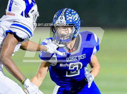 Thumbnail 3 in Yoakum vs. George West (UIL 3A Area Playoffs) photogallery.