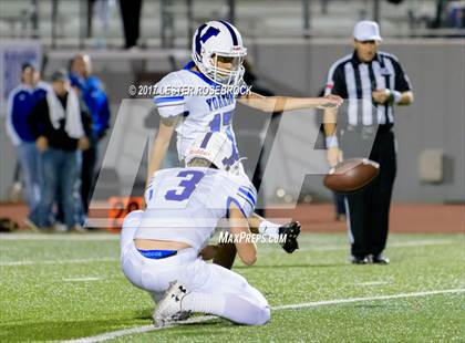 Thumbnail 1 in Yoakum vs. George West (UIL 3A Area Playoffs) photogallery.