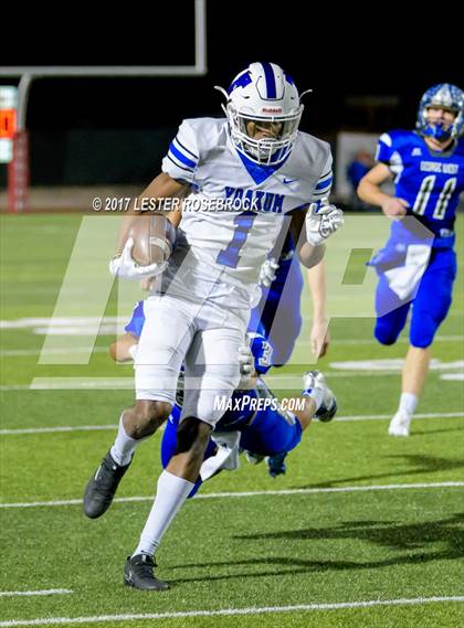 Thumbnail 1 in Yoakum vs. George West (UIL 3A Area Playoffs) photogallery.