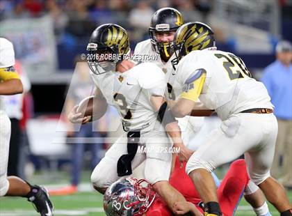 Thumbnail 1 in Jonesboro vs. Borden County (UIL 1A Division 1 Final) photogallery.