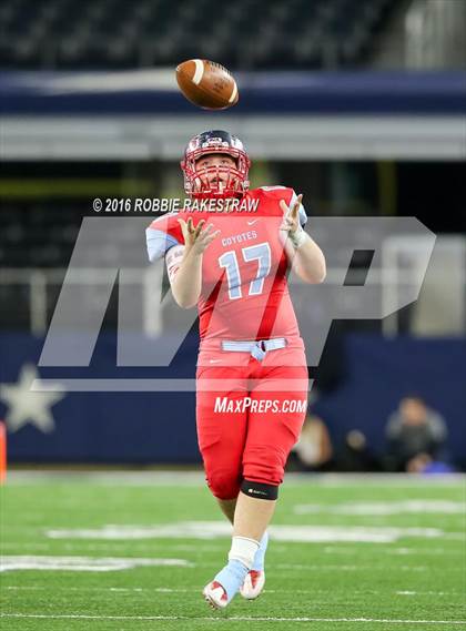 Thumbnail 2 in Jonesboro vs. Borden County (UIL 1A Division 1 Final) photogallery.
