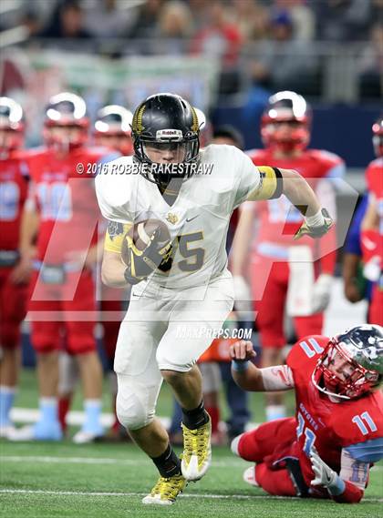 Thumbnail 1 in Jonesboro vs. Borden County (UIL 1A Division 1 Final) photogallery.