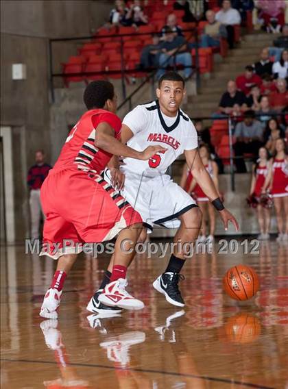Thumbnail 3 in Marcus vs. South Grand Prairie (5A Region 1 Final) photogallery.