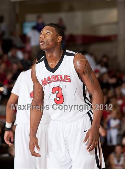 Thumbnail 1 in Marcus vs. South Grand Prairie (5A Region 1 Final) photogallery.