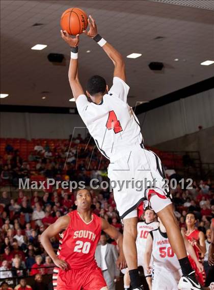 Thumbnail 1 in Marcus vs. South Grand Prairie (5A Region 1 Final) photogallery.