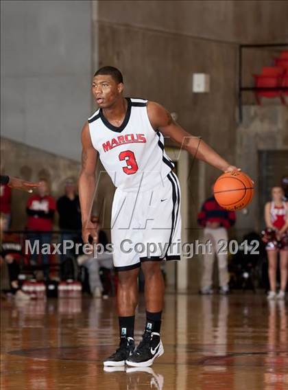Thumbnail 1 in Marcus vs. South Grand Prairie (5A Region 1 Final) photogallery.