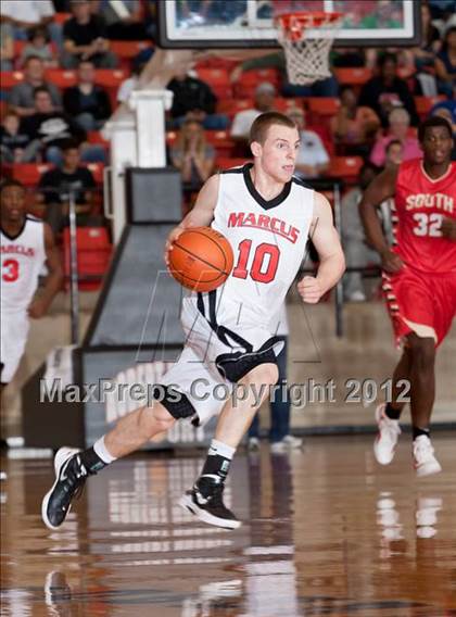 Thumbnail 1 in Marcus vs. South Grand Prairie (5A Region 1 Final) photogallery.