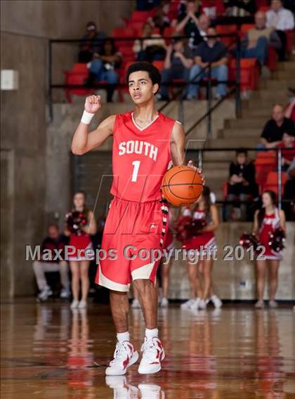 Thumbnail 2 in Marcus vs. South Grand Prairie (5A Region 1 Final) photogallery.