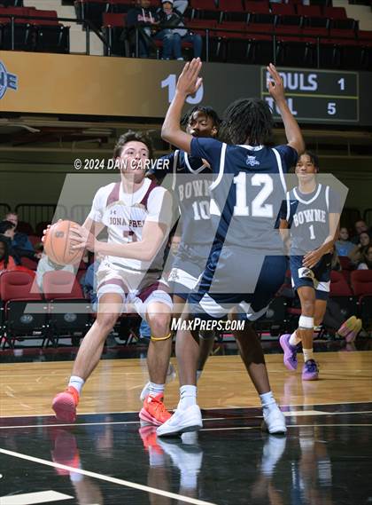 Thumbnail 2 in Bowne vs Iona Prep (Public vs Catholic Hoops Showdown) photogallery.