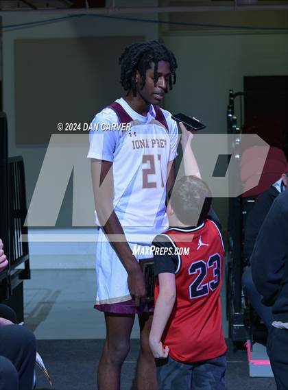 Thumbnail 3 in Bowne vs Iona Prep (Public vs Catholic Hoops Showdown) photogallery.
