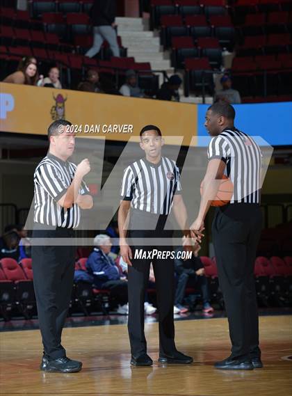 Thumbnail 3 in Bowne vs Iona Prep (Public vs Catholic Hoops Showdown) photogallery.