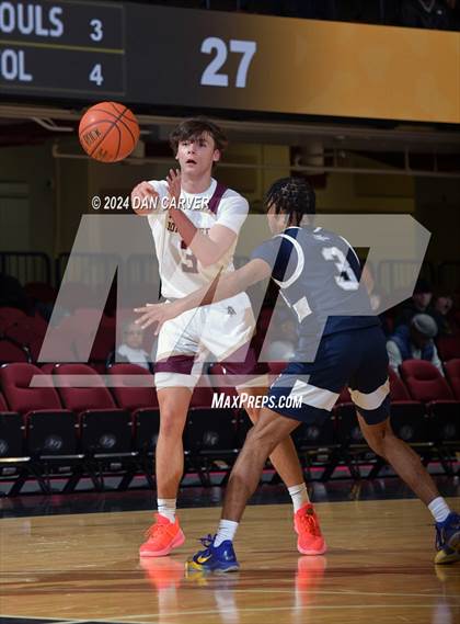 Thumbnail 3 in Bowne vs Iona Prep (Public vs Catholic Hoops Showdown) photogallery.