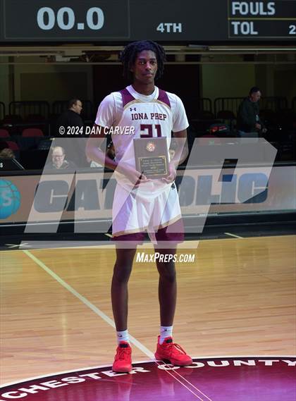Thumbnail 2 in Bowne vs Iona Prep (Public vs Catholic Hoops Showdown) photogallery.
