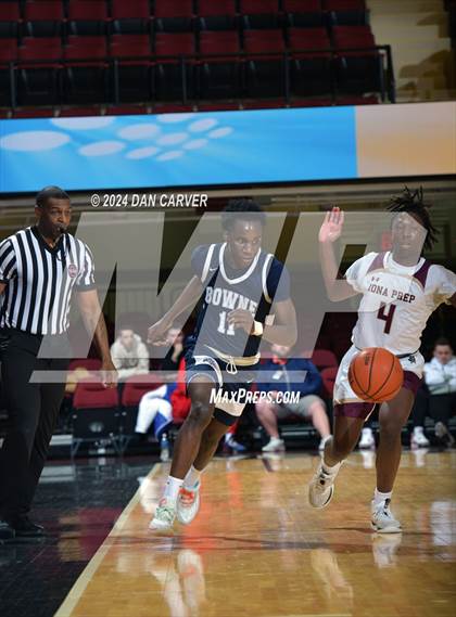 Thumbnail 3 in Bowne vs Iona Prep (Public vs Catholic Hoops Showdown) photogallery.