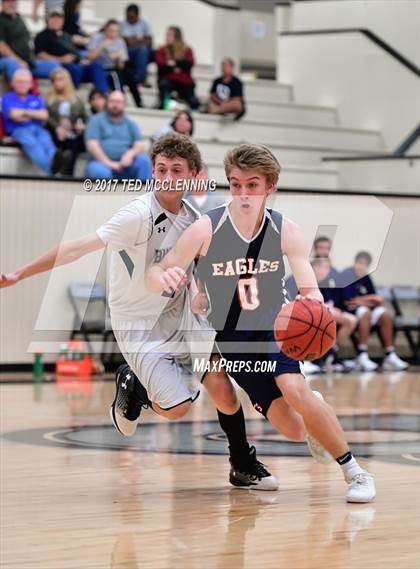 Thumbnail 3 in Quitman vs Conway Christian (AAA 2A West Conference Playoff ) photogallery.