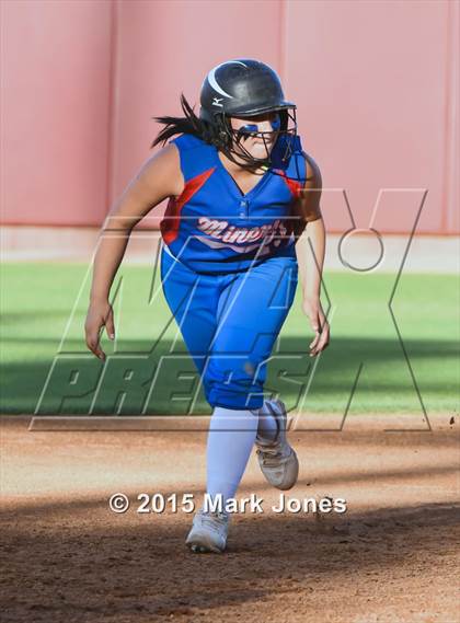 Thumbnail 1 in Superior vs. San Manuel (AIA D4 Final) photogallery.