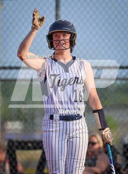 Thumbnail 1 in Collierville @ Arlington (4A District 15 2nd Round) photogallery.