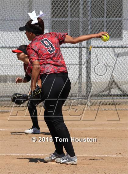 Thumbnail 2 in Duarte vs Pomona (Northview Tournament) photogallery.