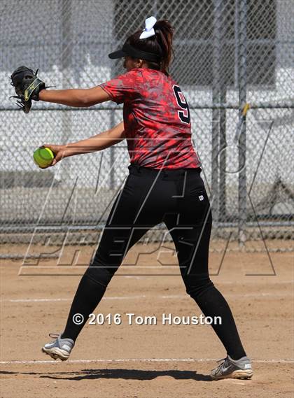 Thumbnail 1 in Duarte vs Pomona (Northview Tournament) photogallery.