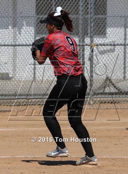 Thumbnail 3 in Duarte vs Pomona (Northview Tournament) photogallery.