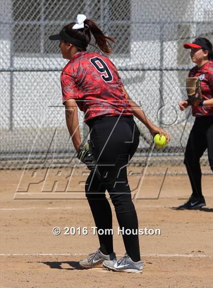 Thumbnail 3 in Duarte vs Pomona (Northview Tournament) photogallery.