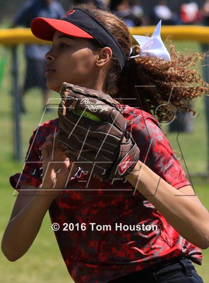 Thumbnail 2 in Duarte vs Pomona (Northview Tournament) photogallery.