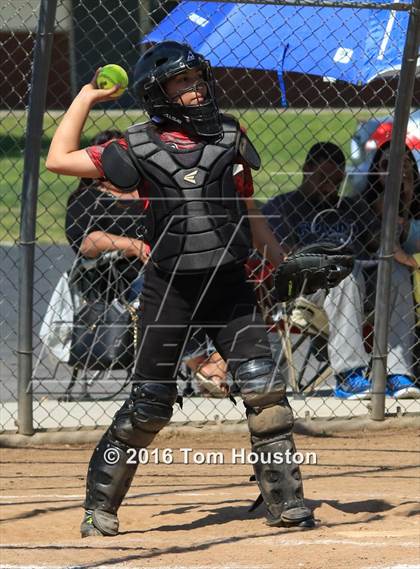 Thumbnail 2 in Duarte vs Pomona (Northview Tournament) photogallery.