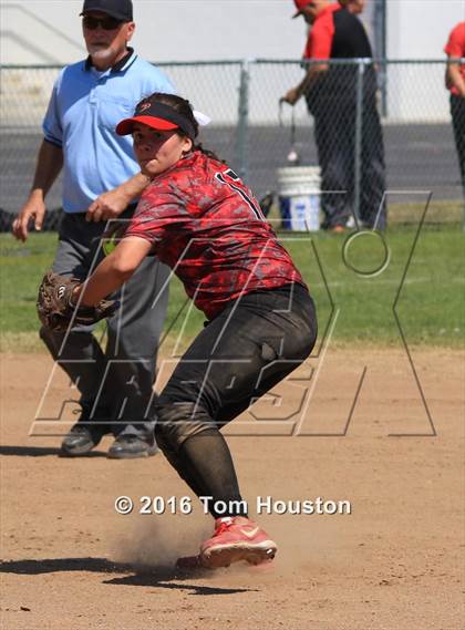 Thumbnail 3 in Duarte vs Pomona (Northview Tournament) photogallery.