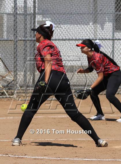 Thumbnail 2 in Duarte vs Pomona (Northview Tournament) photogallery.
