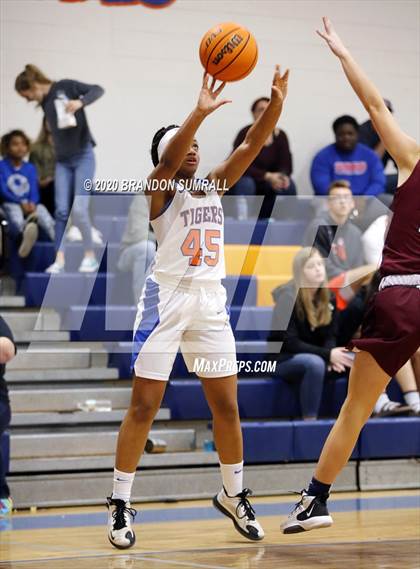 Thumbnail 1 in Montgomery Academy @ Chilton County photogallery.