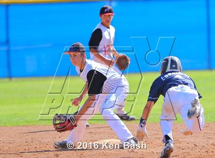 Thumbnail 1 in Hart @ Camarillo photogallery.