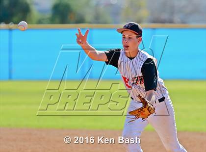 Thumbnail 1 in Hart @ Camarillo photogallery.