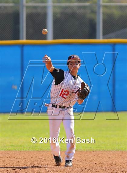 Thumbnail 2 in Hart @ Camarillo photogallery.